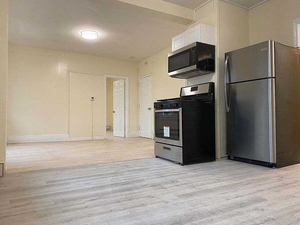 1st image of 96 Hill St #2