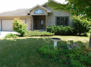 107 Sanctuary Ct, Johnson Creek, WI 53038