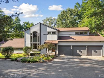 9319 Faussett Rd, Fenton, MI, 48430