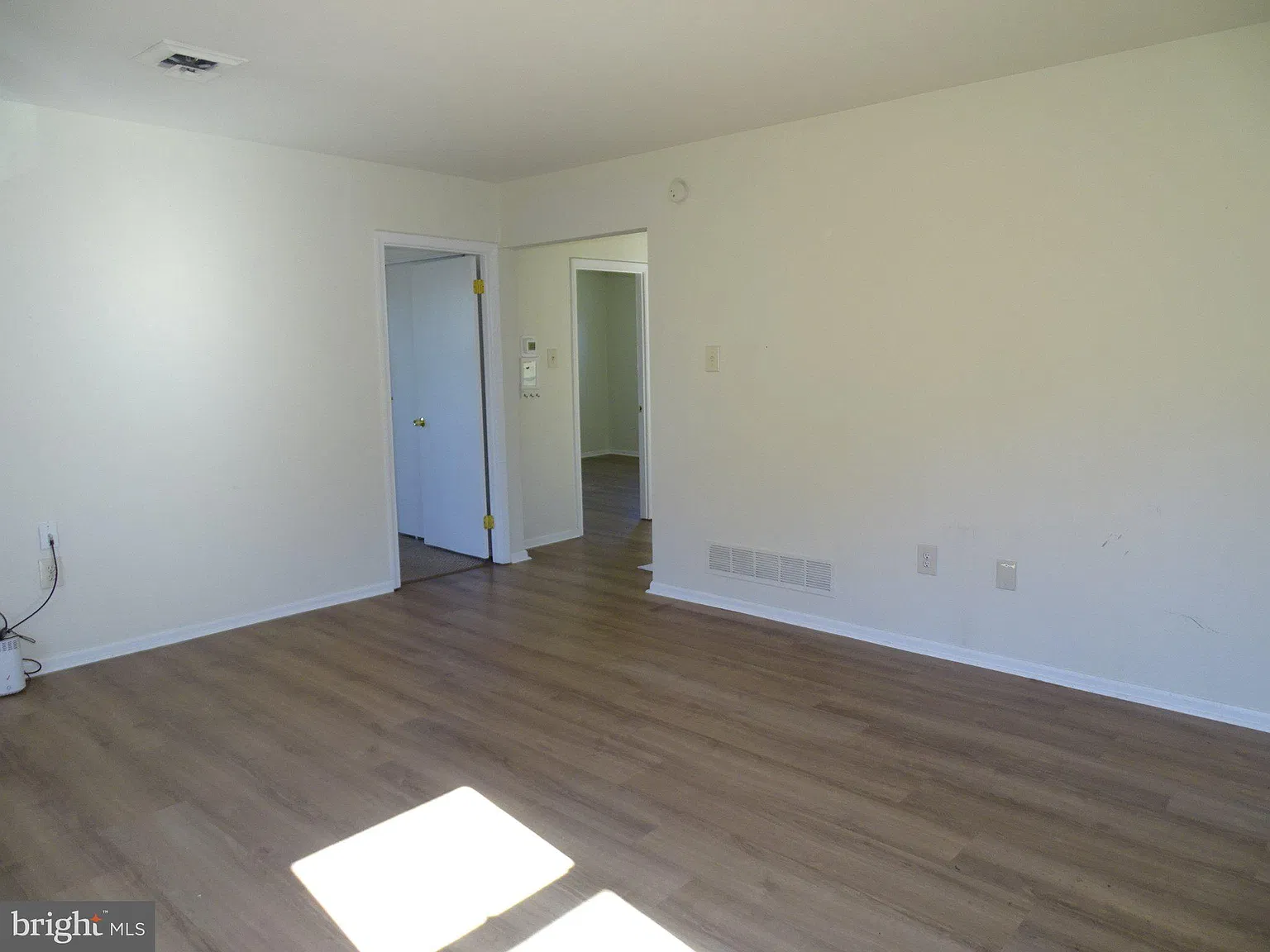 2 bed, 1.0 bath, 1023 sqft, $1,950 — Photo 3