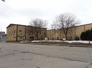 1322 N Spring St, Beaver Dam, WI 53916