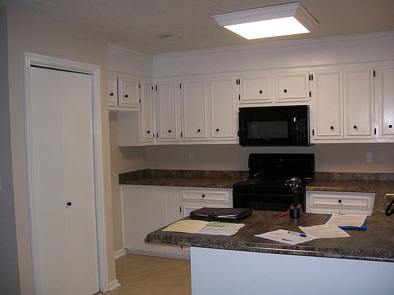 4th image of 415 Creekwalk Dr