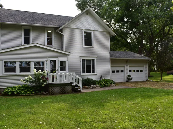 4677 W Hickory Rd, Hickory Corners, MI 49060