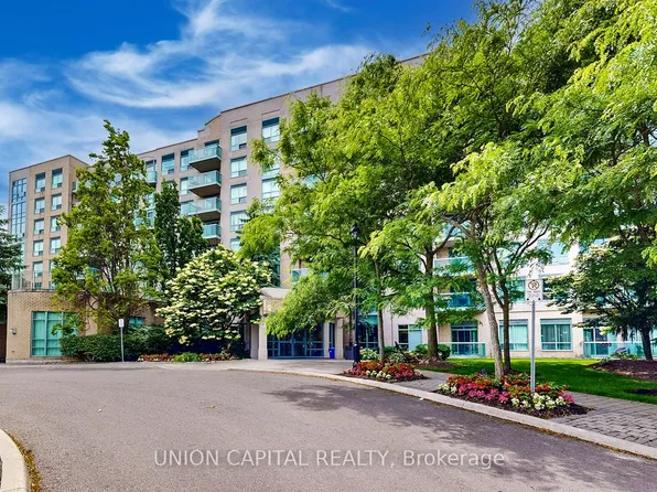 3 Ellesmere St #217, Richmond Hill, ON L4B 4N2