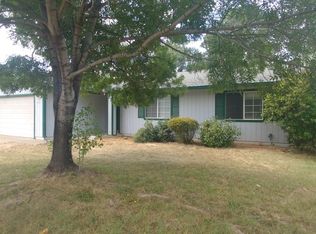 3421 Auburn Dr, Redding, CA 96001