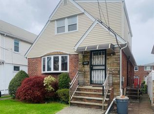 140-22 Poplar St, Flushing, NY 11355