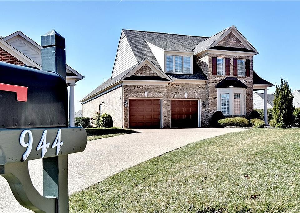 1st image of 944 Belva Ln #22