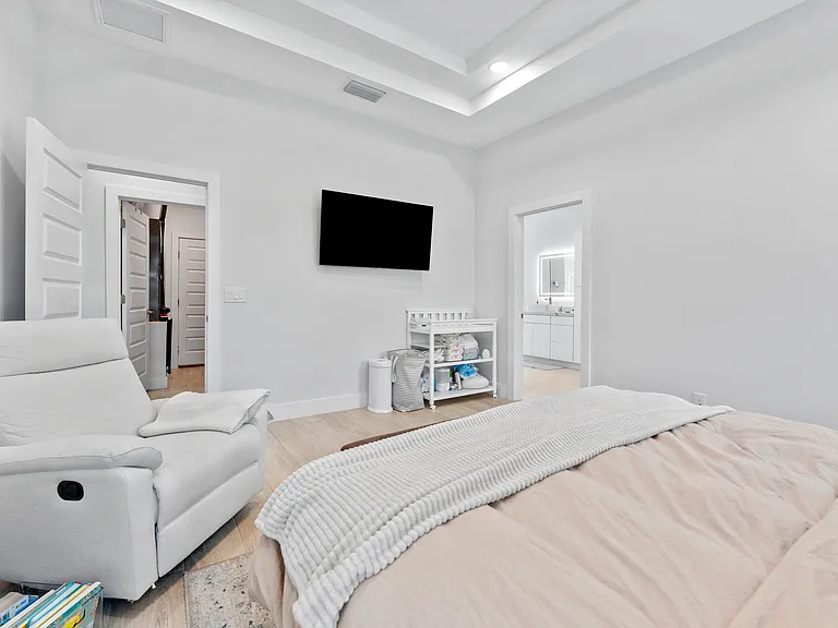 3701 W Leila Ave — Photo 30