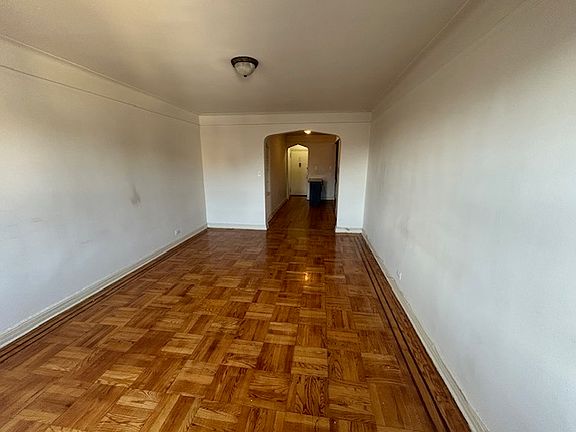 2nd image of 4725 40th St APT 6A