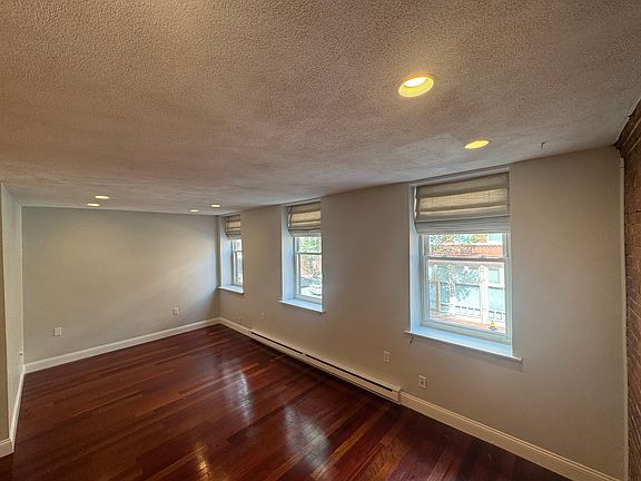 4th image of 113 Fulton St APT 2