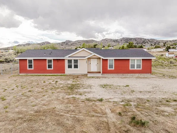 489 Spring Valley Pkwy, Spring Creek, NV 89815