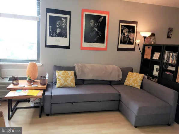2601 Pennsylvania Ave APT 827, Philadelphia, PA 19130