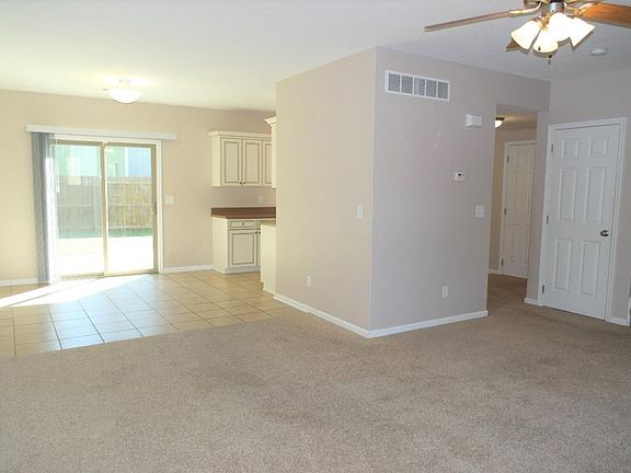 3rd image of 807 S Clay St