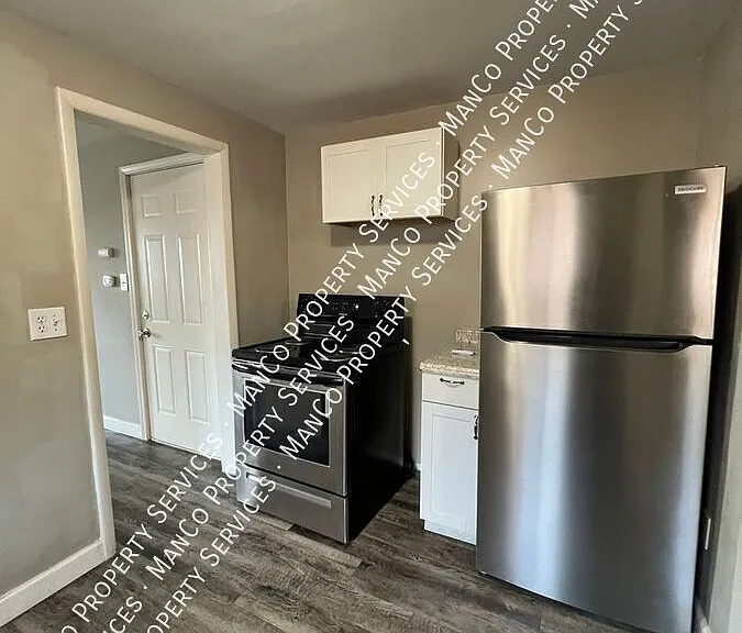 236 E Nottingham Rd #4 — Photo 5