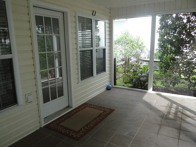 2528 Oriole Dr — Photo 18