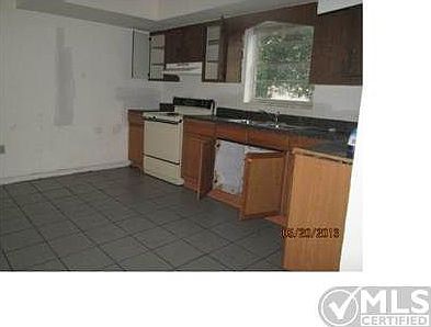 4th image of 702 N G St APT 1