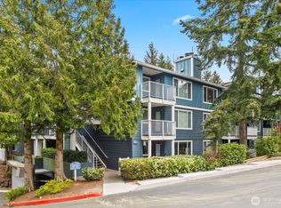 300 N 130th St UNIT 2302, Seattle, WA 98133