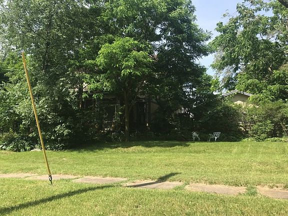 2nd image of 203 Orchard St