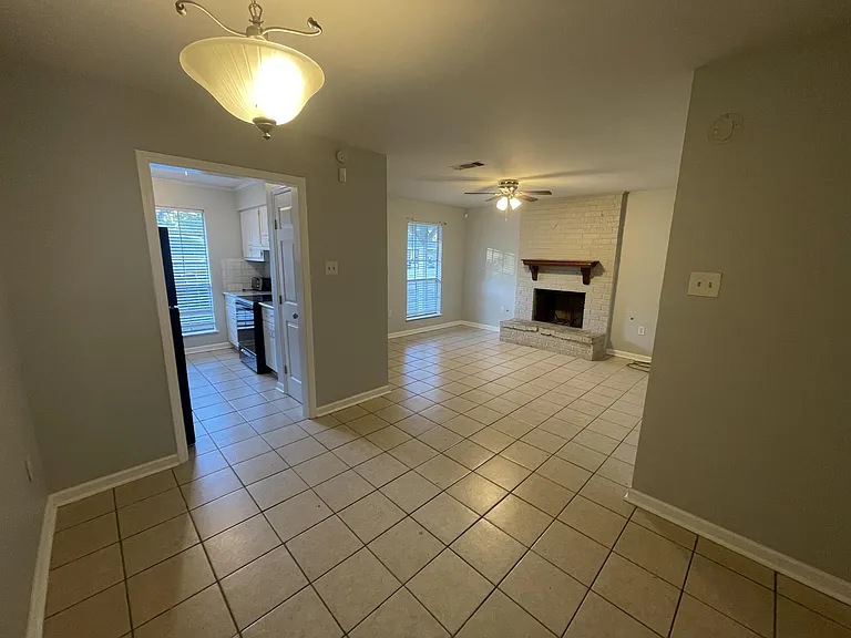 7047 Meadow Park Ave — Photo 4