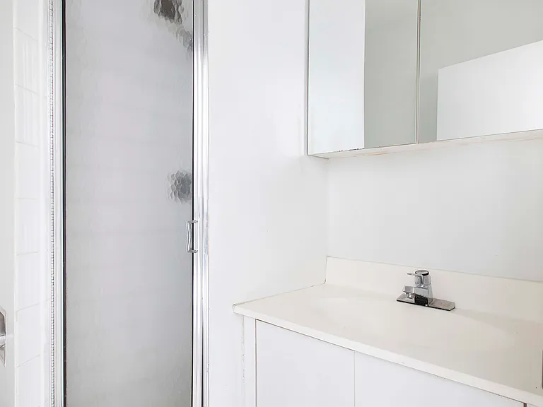 150 W 51st St #2032 — Photo 7