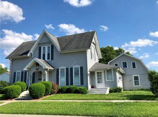 817 Jackson St, Hope, IN 47246