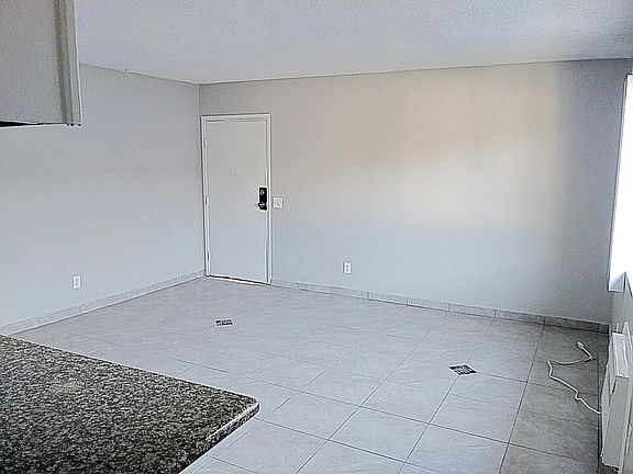 5th image of 303 S Avenue 57 #28