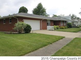 220 W Oak St, Paxton, IL 60957
