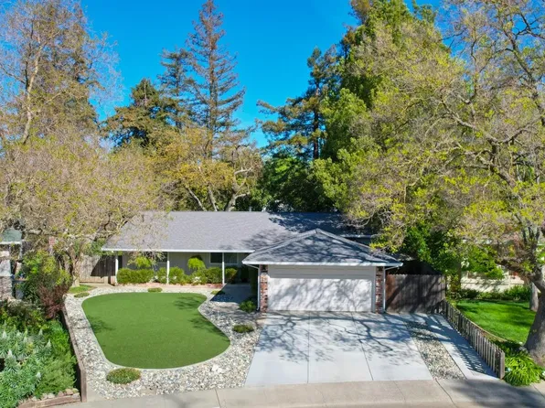 1343 Camphor Ln, Davis, CA 95618