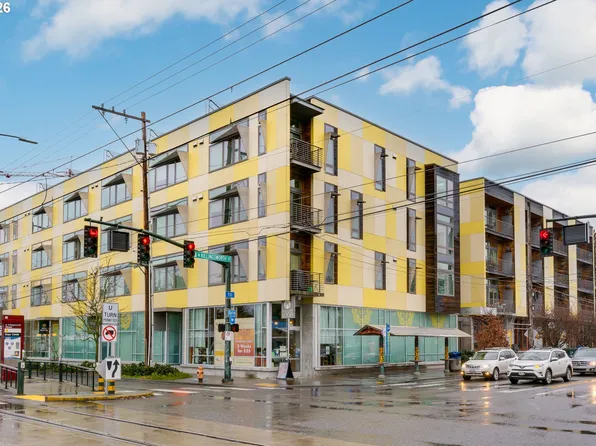 1455 N Killingsworth St APT 417, Portland, OR 97217