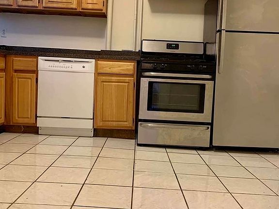 5th image of 698 Amsterdam Ave #3WE