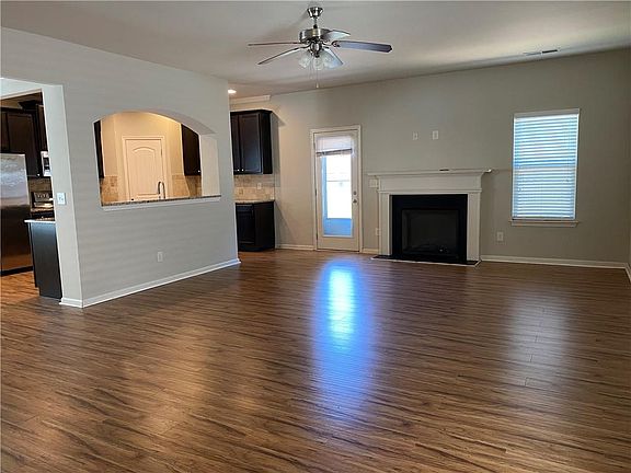 2nd image of 2189 Baywood Tree Ln