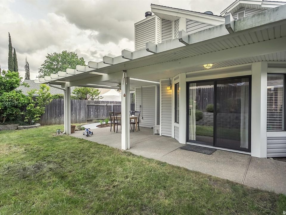 2nd image of 644 Springfield Cir