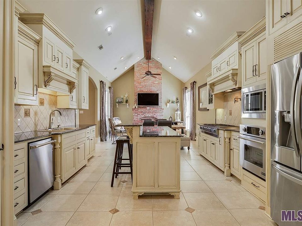 1st image of 36083 Beverly Hills Dr