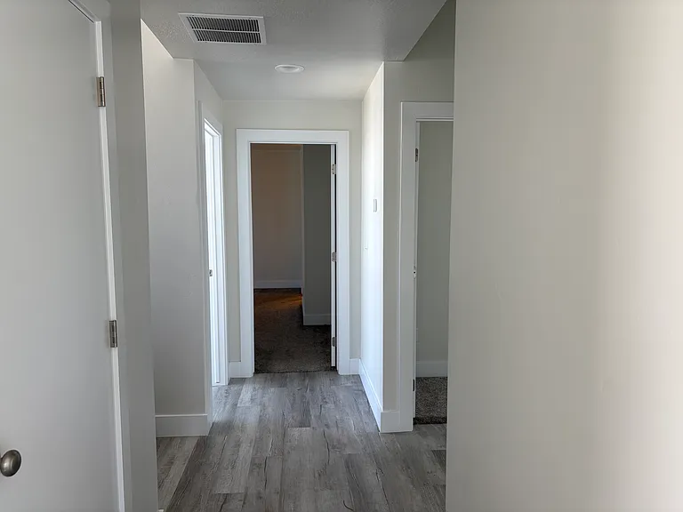 1583 W Neon Way — Photo 8