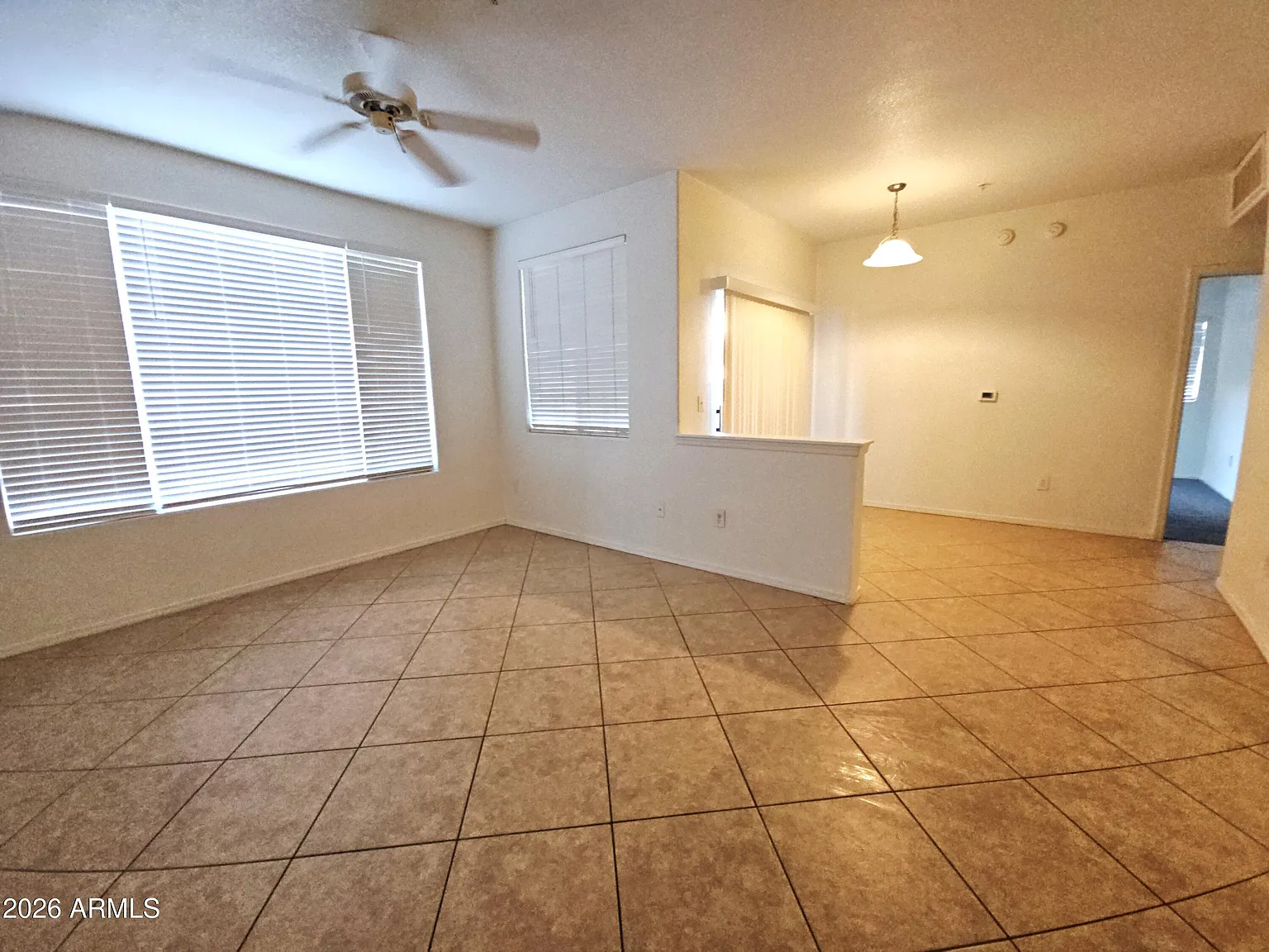 1 bed, 1.0 bath, 827 sqft, $1,100 — Photo 1