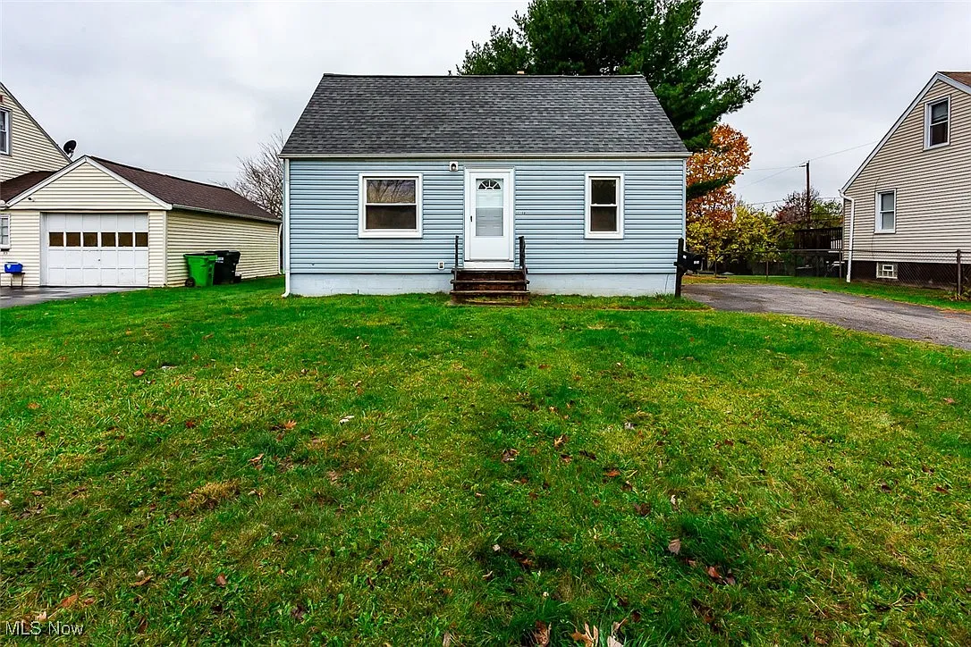 123 Tudor Ave photo 1