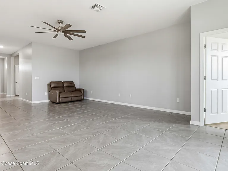 5349 Waterfall Pl — Photo 23