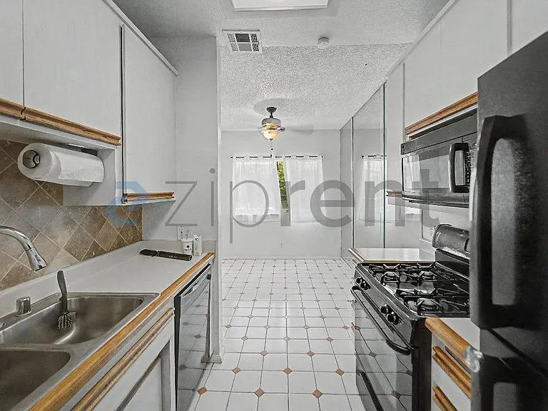 158 Maegan Pl #6 — Photo 9