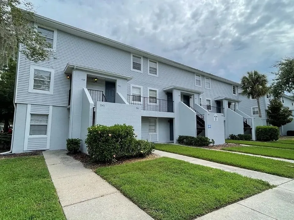 7148 Waterside Dr
