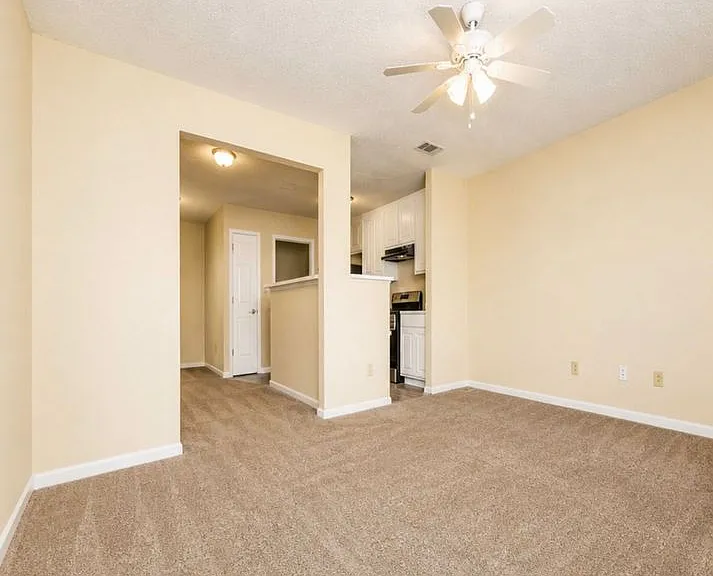 823 Tramore Dr — Photo 14