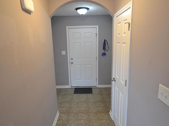 3rd image of 232 Berger Farm Dr