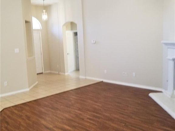 5th image of 2009 Trina Dr