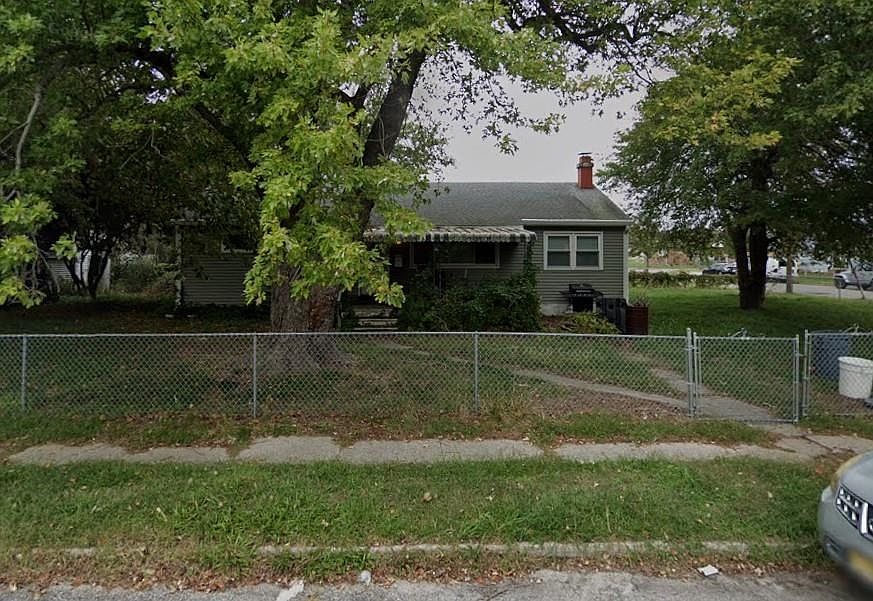 1st image of 502 E Maryland Ave