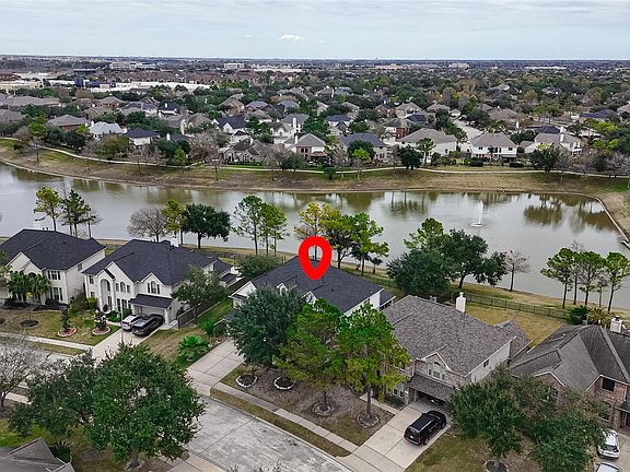 2nd image of 2211 Signal Hill Dr