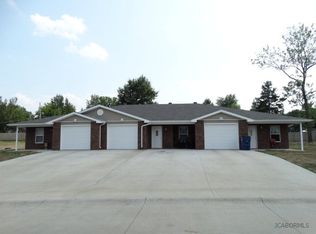 195 Rylee Cir, Holts Summit, MO 65043
