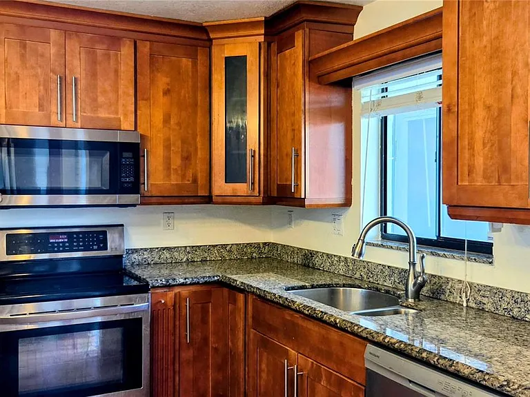 153 Lakeview Dr #104 — Photo 7