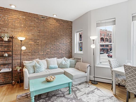 3rd image of 802 W George St APT 1