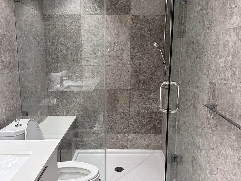 6138 Birney Ave #405 — Photo 19