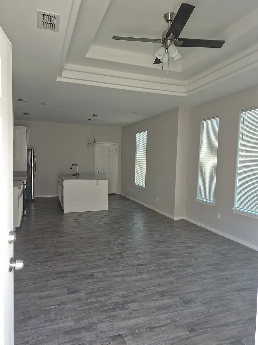 Building Photo - 1407 Petri Dr #1