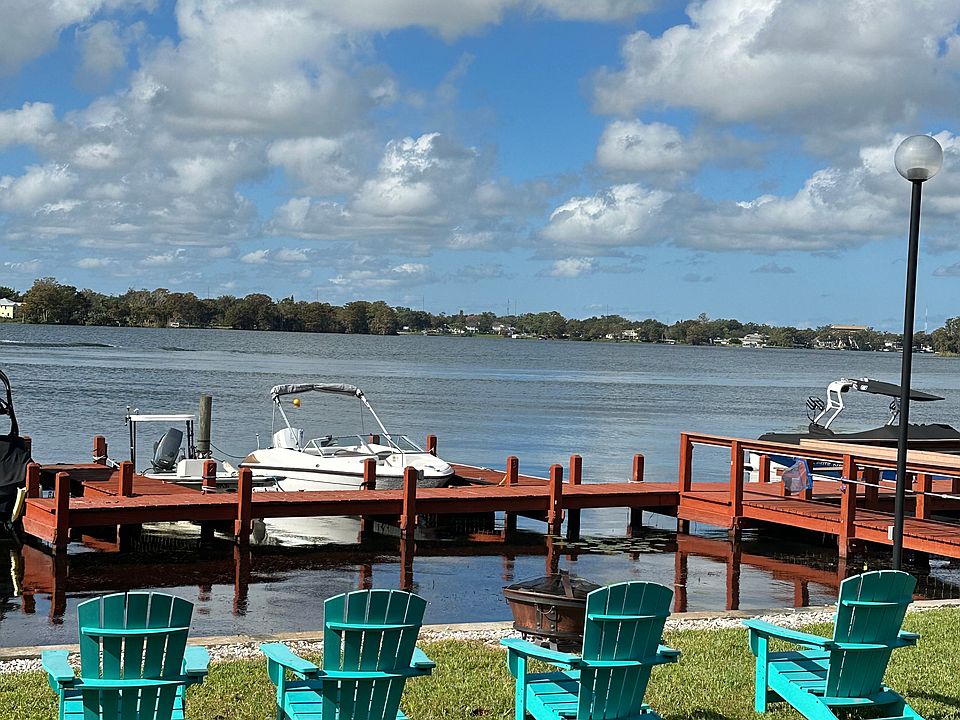 Beautiful park on the lake by the boat docks